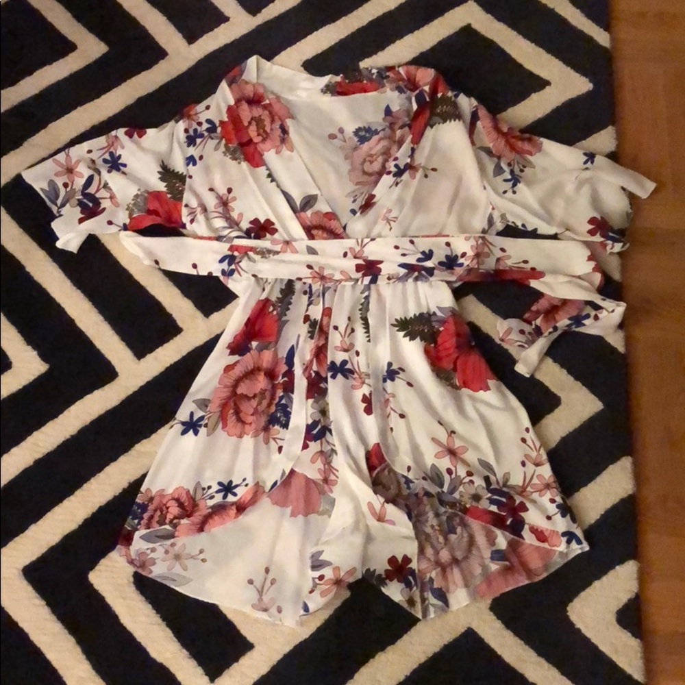 Floral Romper 🌸